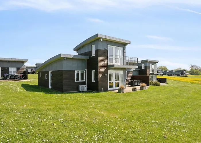 Holiday home Halvor - 275m From The Sea By Interhome *