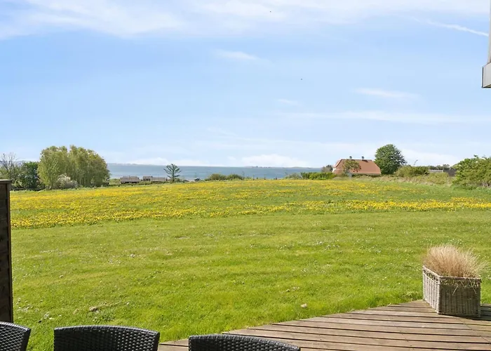 Holiday home Halvor - 275m From The Sea By Interhome *